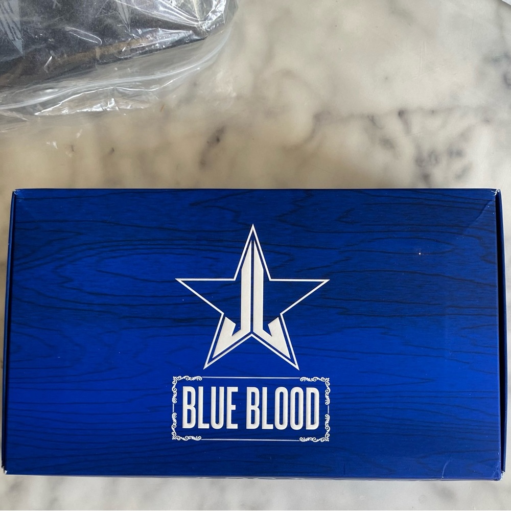 Jeffrey Star Blue Blood Eye Palette - Picture 2 of 3